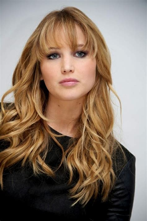 Shoulder Length Hair With Curtain Bangs 2022 - Shoulder Length Hair With Layers