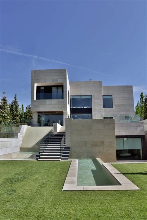 World Of Architecture Modern Mansion In Madrid By A Cero Architects