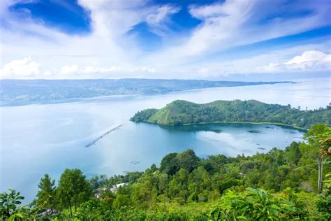 Pesona Wisata Alam Danau Toba Sumatera Utara Rasakan Keindahan Danau