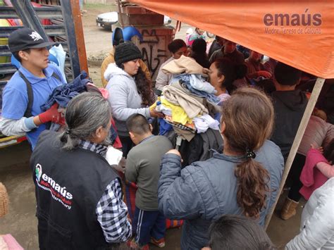 Traperos De Emaús En Villa El Salvador Donación De Ropa Para Más De
