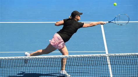 Kim Clijsters Muss Ihr Comeback 2020 Wegen Knieverletzung Verschieben