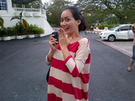 My 1st directed comedy movie & 1st combination with aaron aziz & pi mai's team. Fazura Di Zaman Berhingus, Aaron Aziz Merokok, Tasha ...