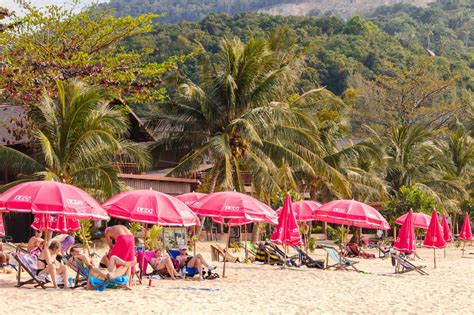 How To Travel Koh Phangan On A Budget Mad Monkey Hostels