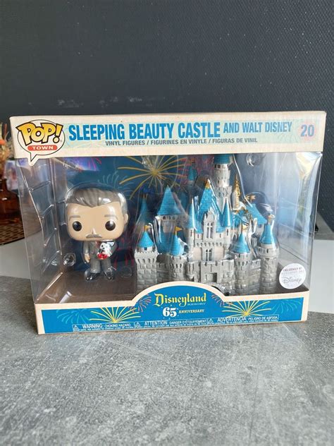 Funko Pop Sleeping Beauty Castle And Walt Disney 20 Disneyland 65th Anniversary Funko Pop