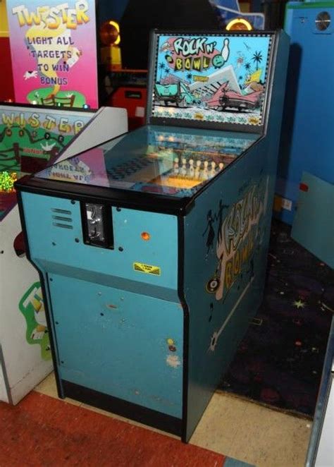 Rock N Bowl Amusement Ticket Arcade Machine Serial Number 1565 Fun