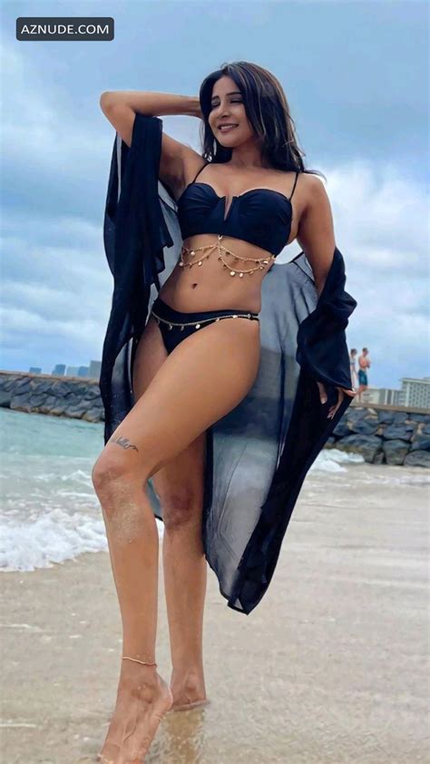 Hot Sexy Sakshi Agarwal In Bikini Aznude