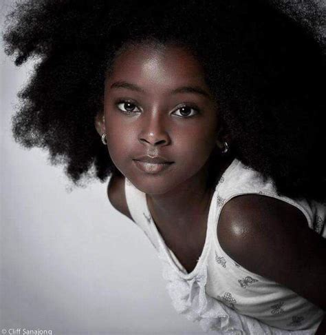 Photos de la plus belle fille du Nigeria devenue mannequin célèbre à l