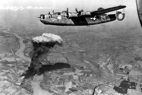 15th Air Force B 24 Raids On Hungary Ww2 Pictures Wwii Photos History