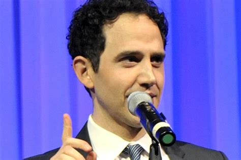 Tootsie is a musical comedy with music and lyrics by david yazbek and a book by robert horn. 'Tootsie' musical to play in Chicago before opening on ...