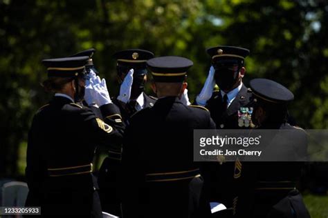 Civilian Salute Photos And Premium High Res Pictures Getty Images