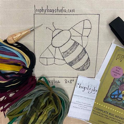 Beginner Rug Hooking Kit The New Honeybee The Woolery