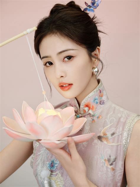 Pin by 🌻Littleday🌻 on ️YunLu ️ in 2024 | Actresses, Bai, Asian celebrities