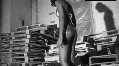 Nikki Johnson Bikini Scene In Modus Operandi Porn Videos