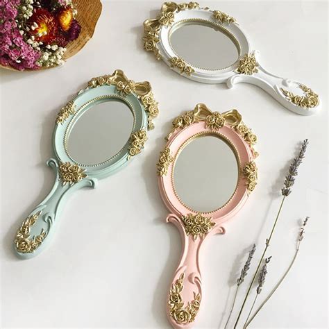 1pcs Cute Creative Wooden Vintage Hand Mirrors Makeup Vanity Mirror Rectangle Hand Hold Cosmetic