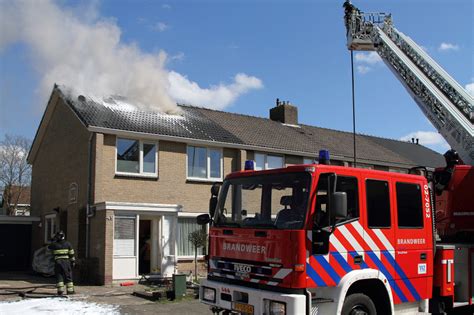 Drachtster heawei 27a, 9213 ve de wilgen, нидерландия. Brandweer blust zolderbrand in Drachten