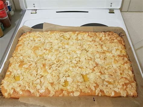 Schneller Blechkuchen mit Obst von kerstin0805