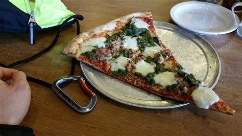 13 Best Pizza Places In Milwaukee