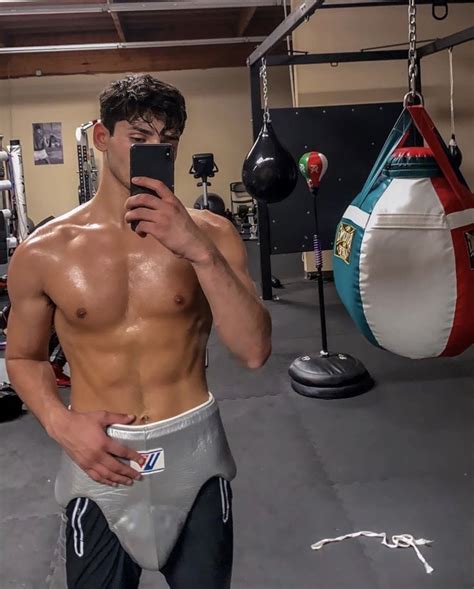 ryan garcia physique gym inspiration boxer aesthetic gym men