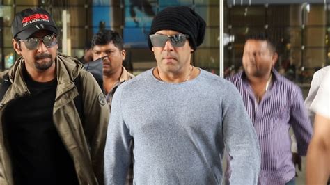 Salman Khan Returns From Da Bangg Tour Spotted At Airport Youtube