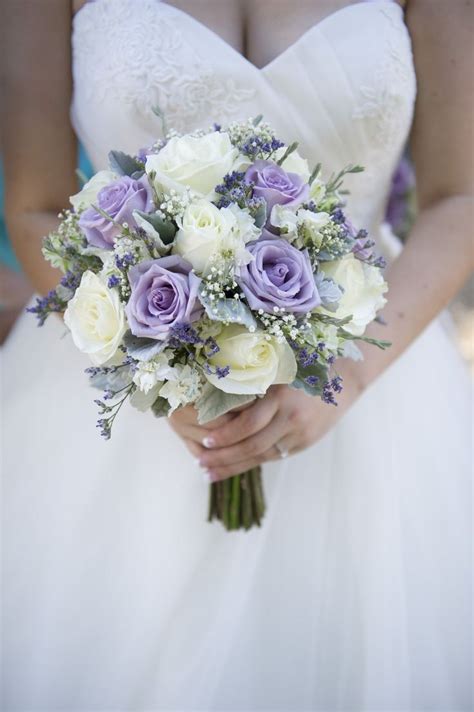 September Wedding Flowers Ideas In Full Bloom Whats In Season