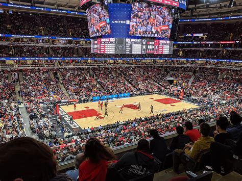 Section 220 at United Center - Chicago Bulls - RateYourSeats.com