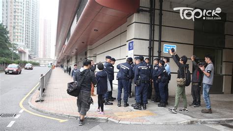 *x軸:分配數金額 *y軸:分配經費執行率 *一個泡泡點代表一個機關(點選可查看) *泡泡大小係依據分配數金額多寡呈現 *因各計畫之管考週期不同，整體統計. 警方閃電拘劫錢不遂奪走女子內褲胸圍「淫賊」 - 香港經濟日報 - TOPick - 新聞 - 社會 - D171213