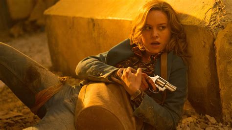 Hot new battle royal game. Ben Wheatley's 'Free Fire' Is A Wickedly Enjoyable Shoot ...