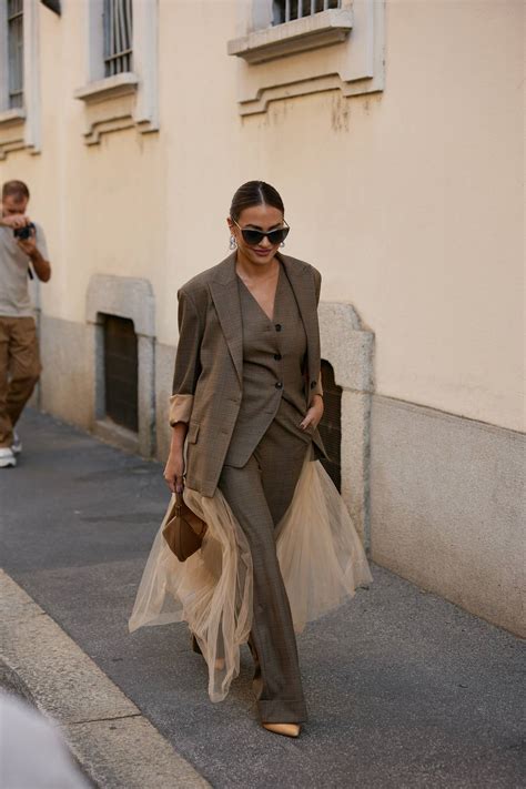 Milan Fashion Weeks Street Style Trends Are Amazing Who What Wear Uk