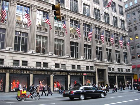 5th Avenue New York The Most Expensive Shopping Street In The World