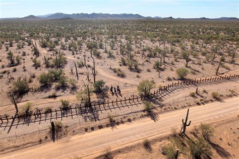 This Is What The Us Mexico Border Looks Like