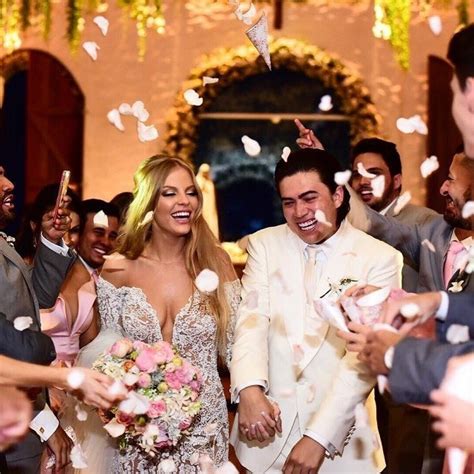 A dupla anunciou o fim do casamento após dois anos juntos, por meio de um texto publicado nas redes sociais. Whindersson Nunes e Luísa Sonza se casam em Alagoas ...