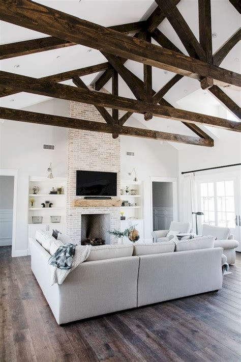 10 Mindblowing Inspirational Farmhouse Living Room Vaulted Ceiling In
