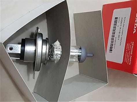 Serta cara menyetel arah jauh dekat cahaya dan sinar lampu depan. Jual Bohlam Lampu Depan Verza & Scoopy Fi Original Honda ...