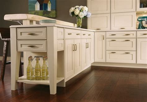 Some custom cabinet makers aren't truly custom and just order doors and boxes and put them together and call themselves custom. Nice option for the end of a cabinet run! | Oak trim ...