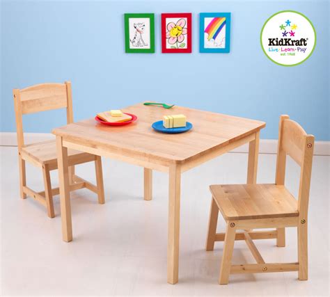 Salon table et chaises pour enfant en bois clair  Kinderspieletisch