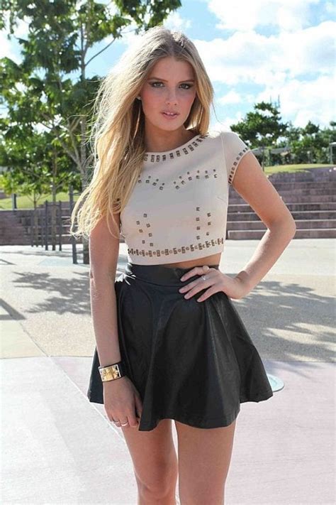 Skater Skirts Outfits 20 Ways To Wear Skater Skirts In 2021