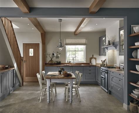 Modern handleless white gloss dark elm kitchen door with white. Tewkesbury Slate Grey | Shaker Kitchens | Howdens Joinery