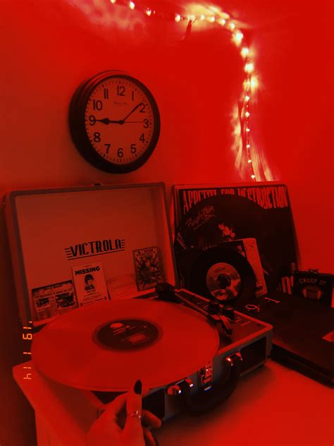 Huji Red Aesthetic Edgy Grunge Goth 80s 70s Vinyl