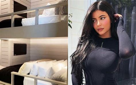 Kylie Jenner Gives A Tour Of Her Massive Bunk Room Having Six Beds With