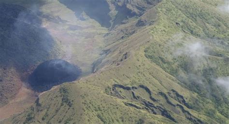 Vincent had an explosive eruption this morning, the first since 1979. Sulphur Smell From Volcano Will Linger For A Sustained ...