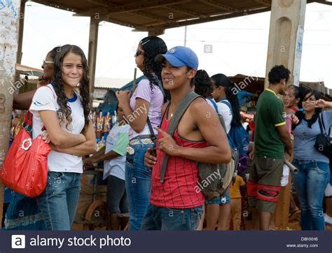 Brasilianische Kinder Schuluniforrm Fotos Und Bildmaterial In Hoher Auflösung Alamy