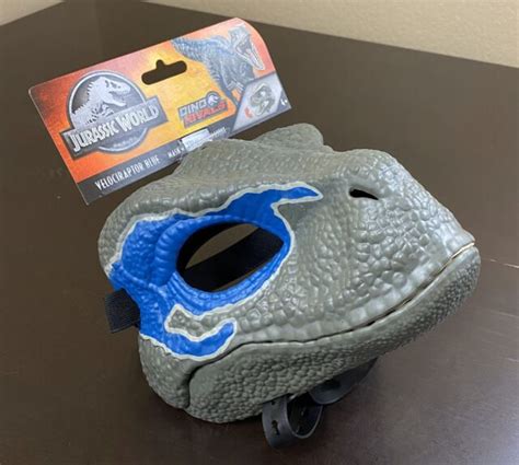 Jurassic World Toys Gcv81 Realistic Velociraptor Blue Mask Multicolor