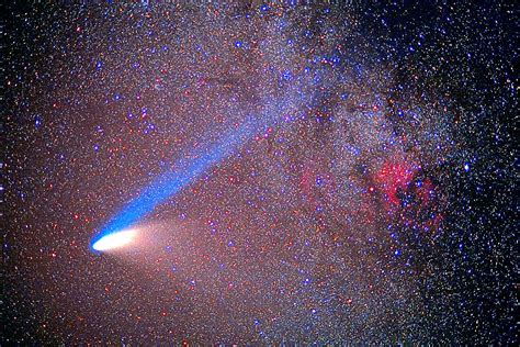 Apod 2004 October 3 Comet Hale Bopp And The North America Nebula