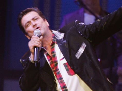 bay city rollers singer les mckeown dies suddenly at 65