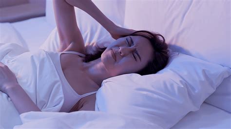 Having Trouble Sleeping Take A Look And See If You Possibly Have One Of The 4 Common Sleep