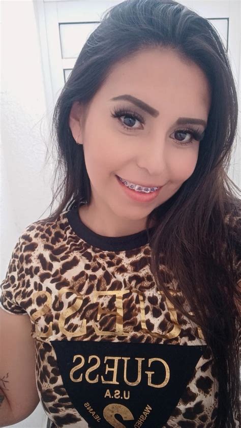 latina with braces or without braces🫣 sexy sexy