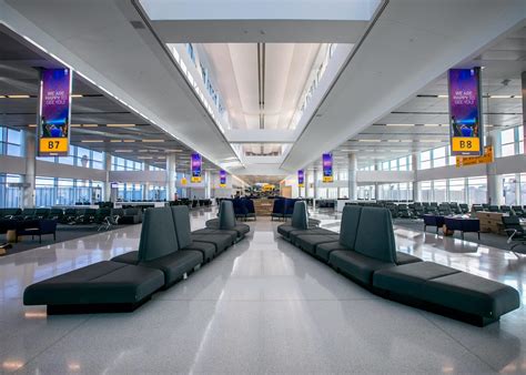 Denver Opens B Concourse Extension Outdoor Deck For United The