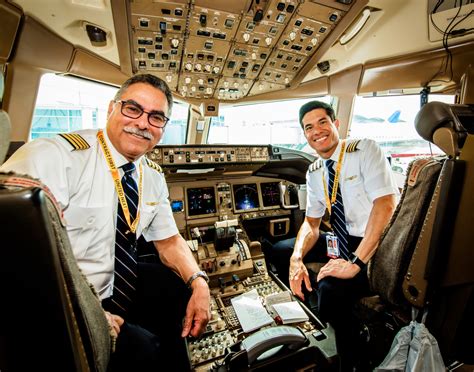 Father and Son Pilots Fly Planes Together for United Airlines