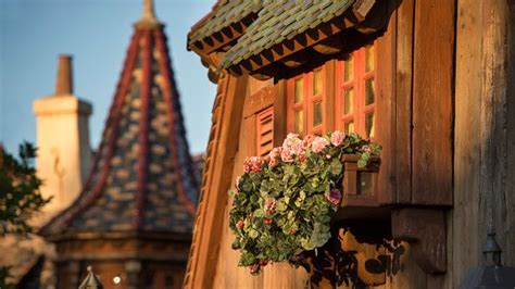 En un radio cercano al parque de disneyland paris, hay muchos hoteles y apartamentos para reservar la estancia. Au Chalet de la Marionnette | Restaurantes en Disneyland Paris | Disneyland Paris