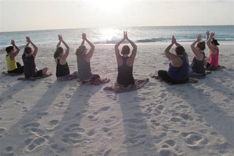 Beach Yoga Bliss Yoga Retreat In Aruba Was Crazy Awesome The Daily